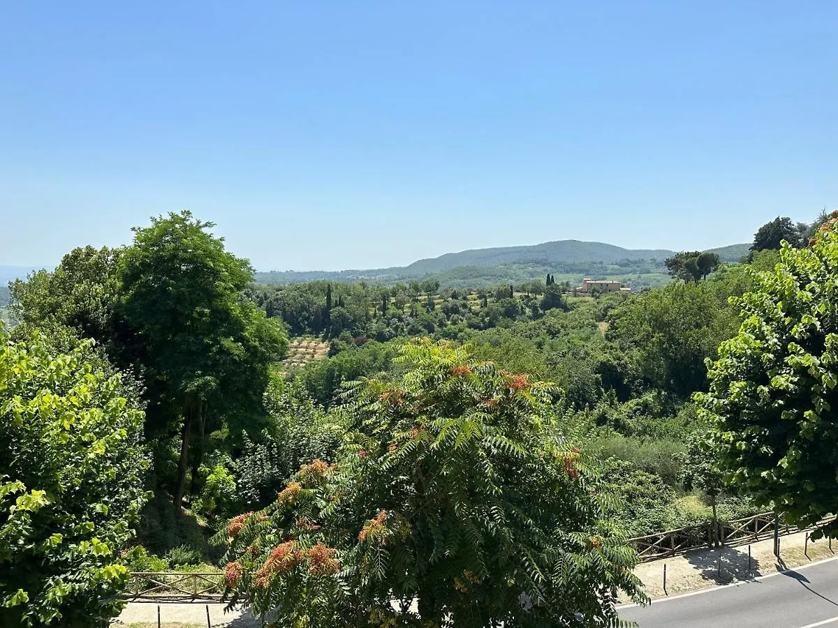 Tuscan Palace - Petit Apartment Montepulciano 0*,