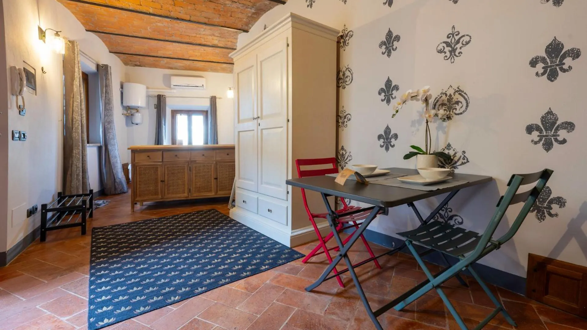 Tuscan Palace - Petit Apartment Montepulciano