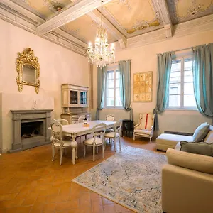 Tuscan Palace - Avignonesi Apartment